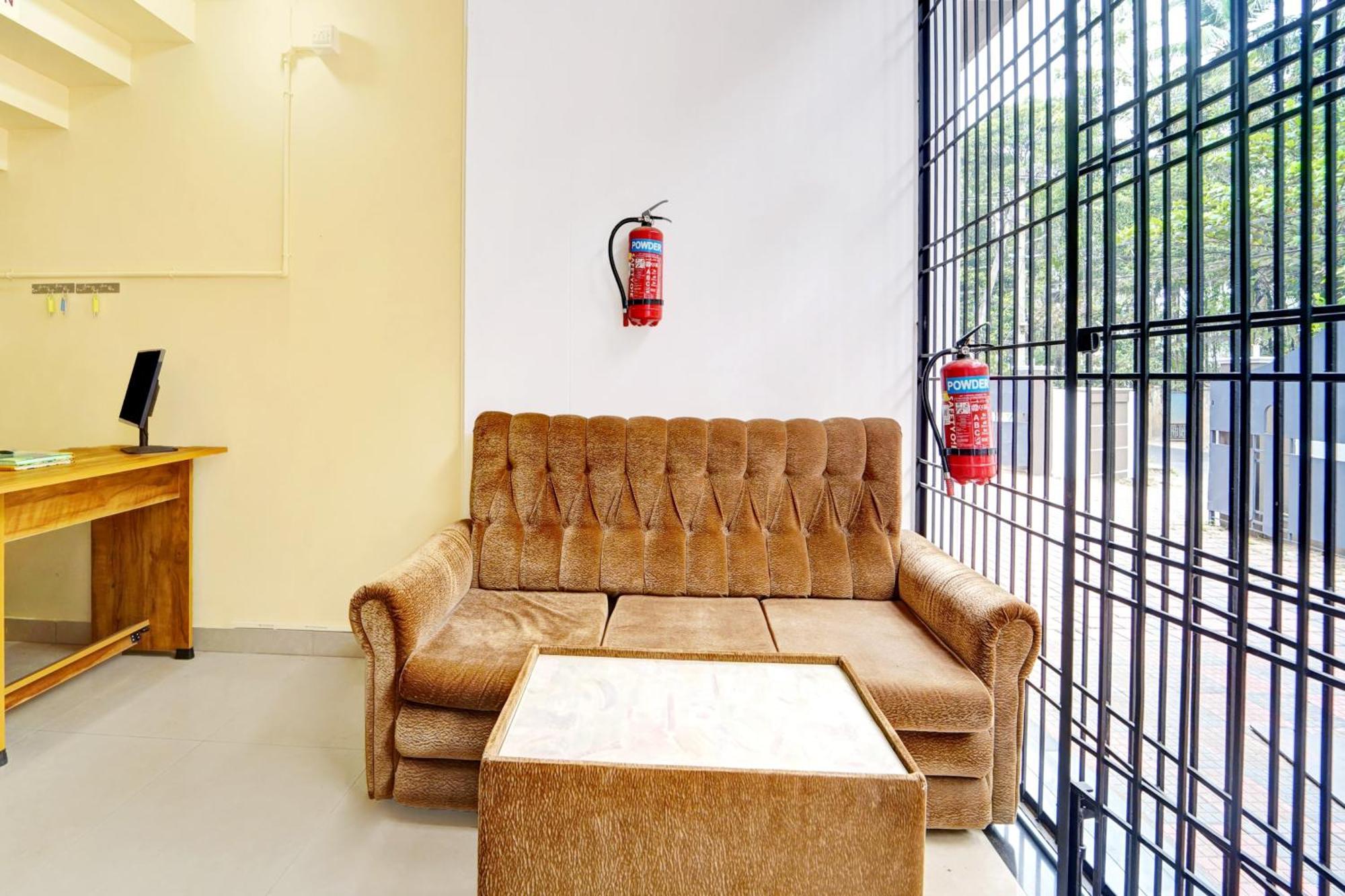 Super Hotel O West Hill Near Mietra Hospital Varakal エクステリア 写真